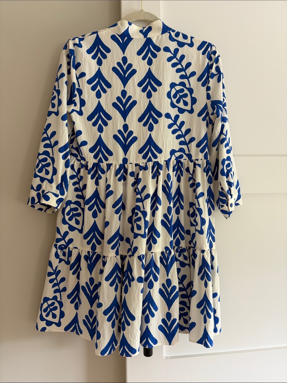 Zara Blue and White Floral Tiered ' Dress - Picture 3 of 3